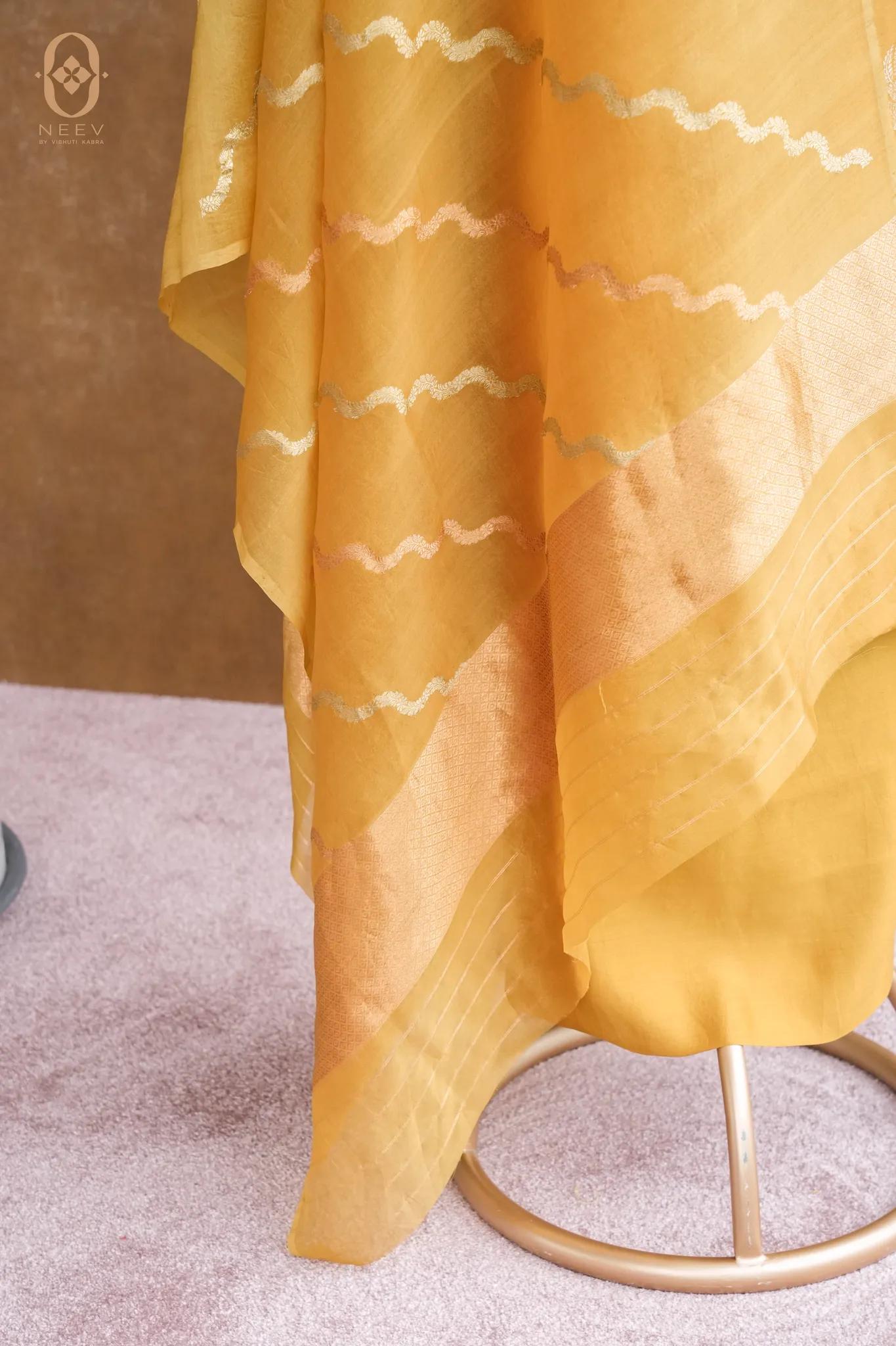 Katan Silk Boota Suit Set