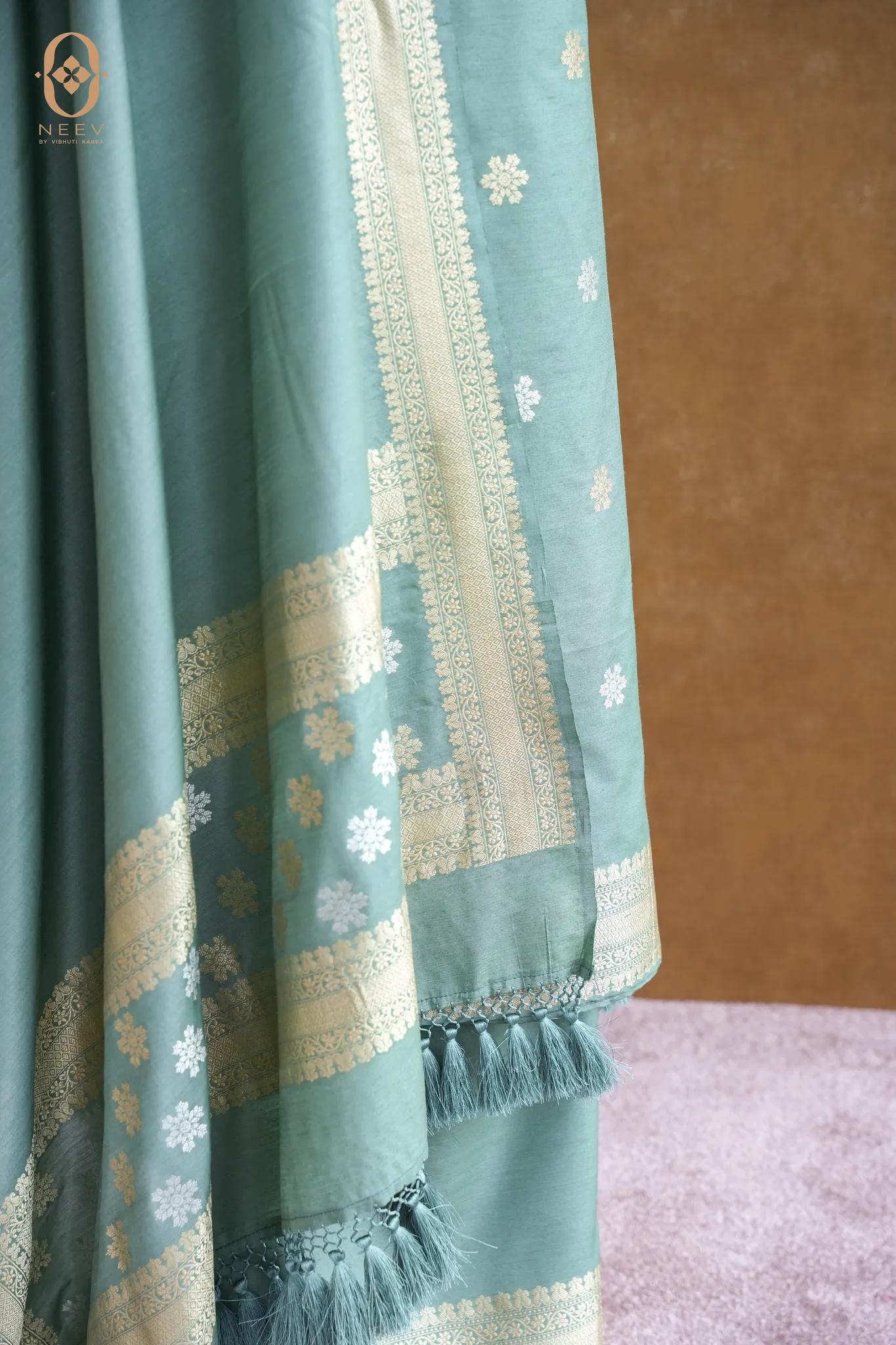 Dhruv Tara Suit Set