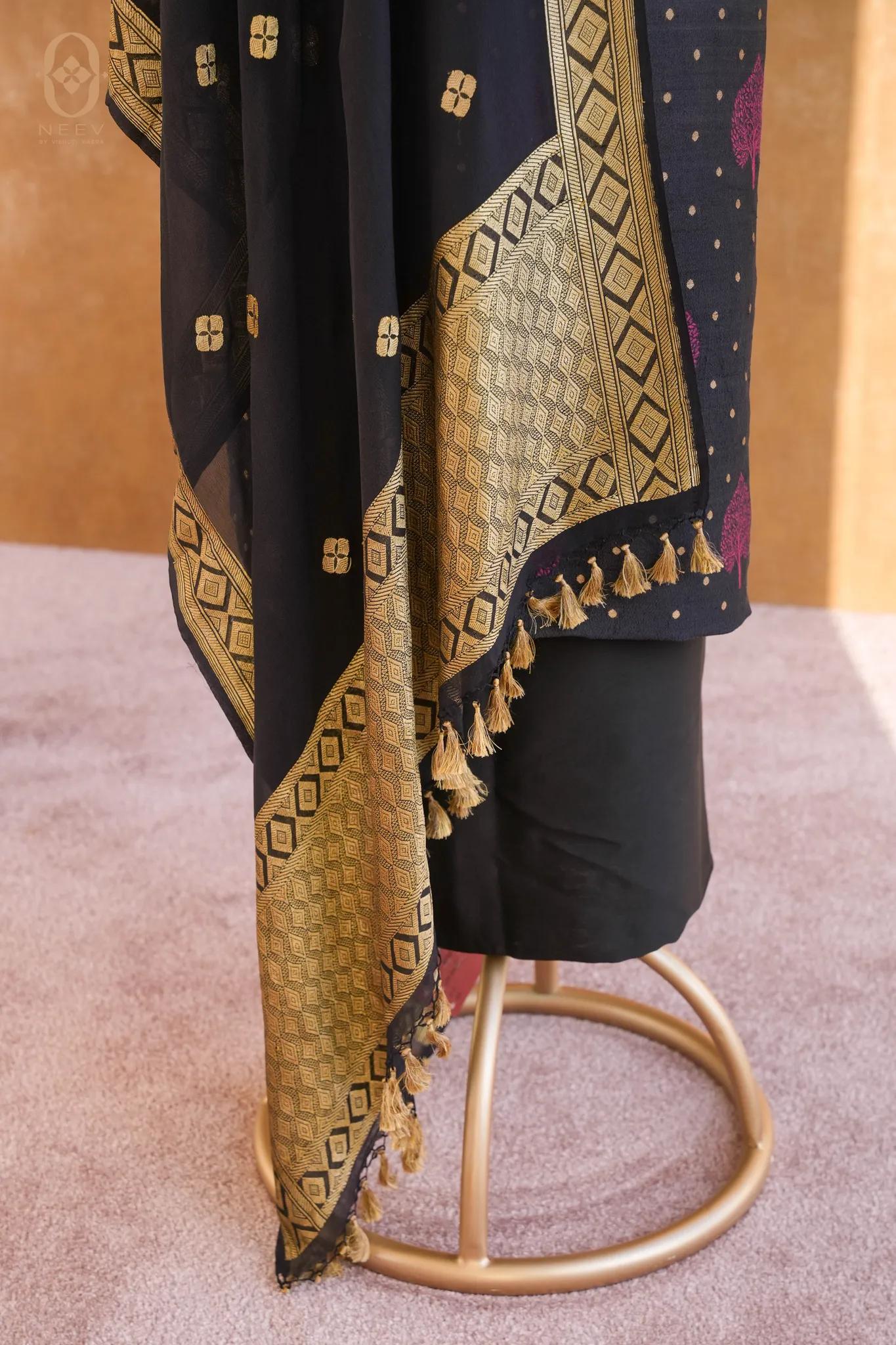 Munga Tassar Meenakari Suit Set