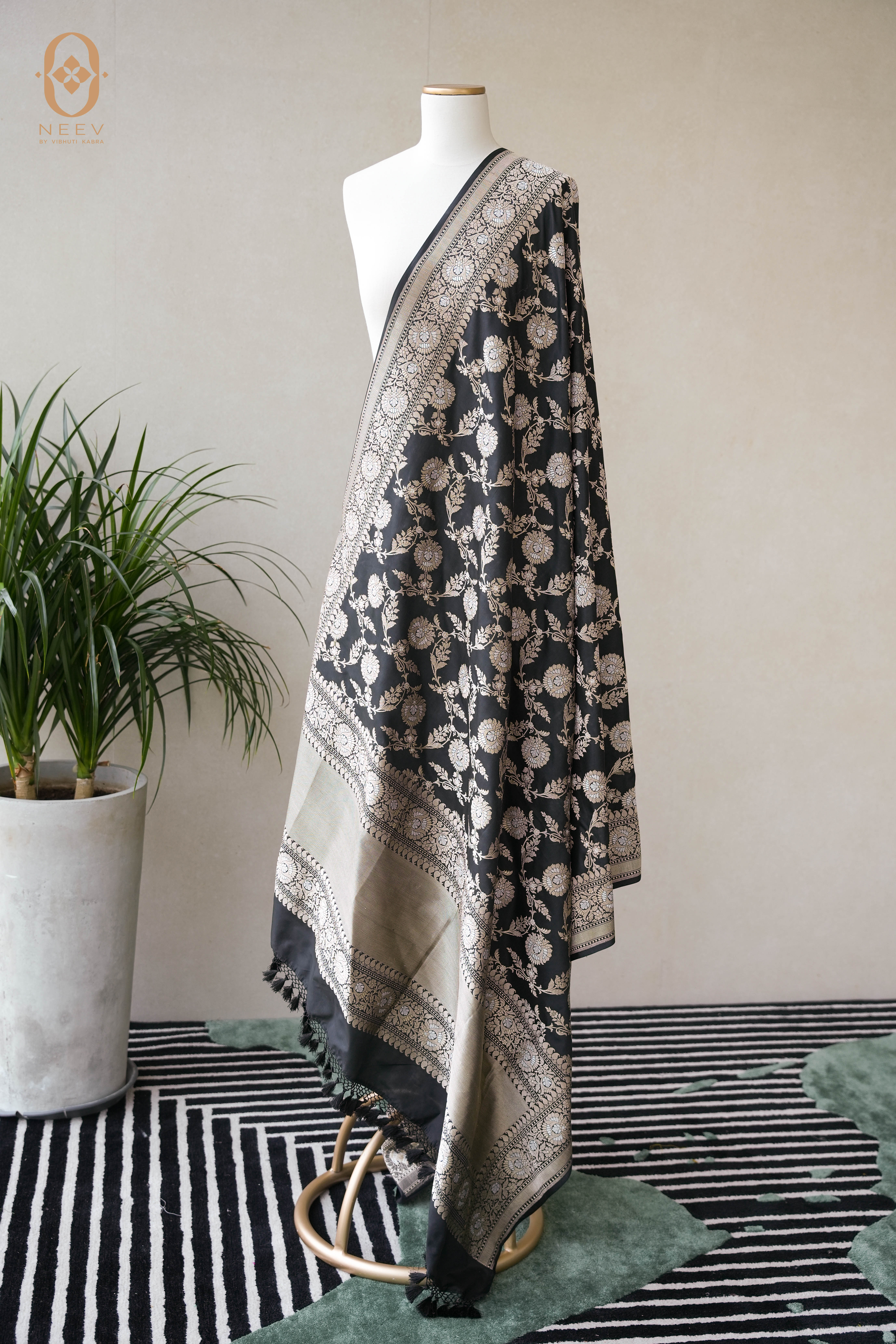 Premkum Katan Silk Sona Rupa Jaal Dupatta