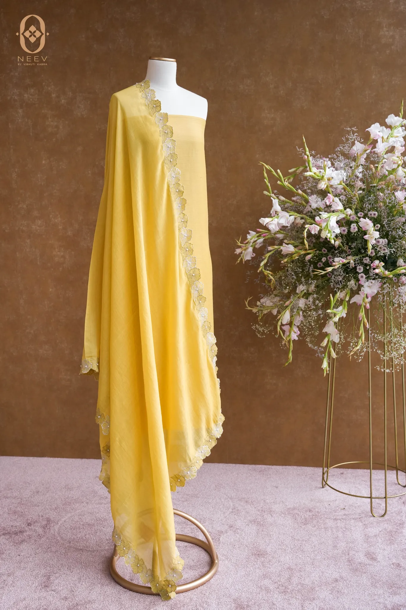 Munga Silk Suit Set