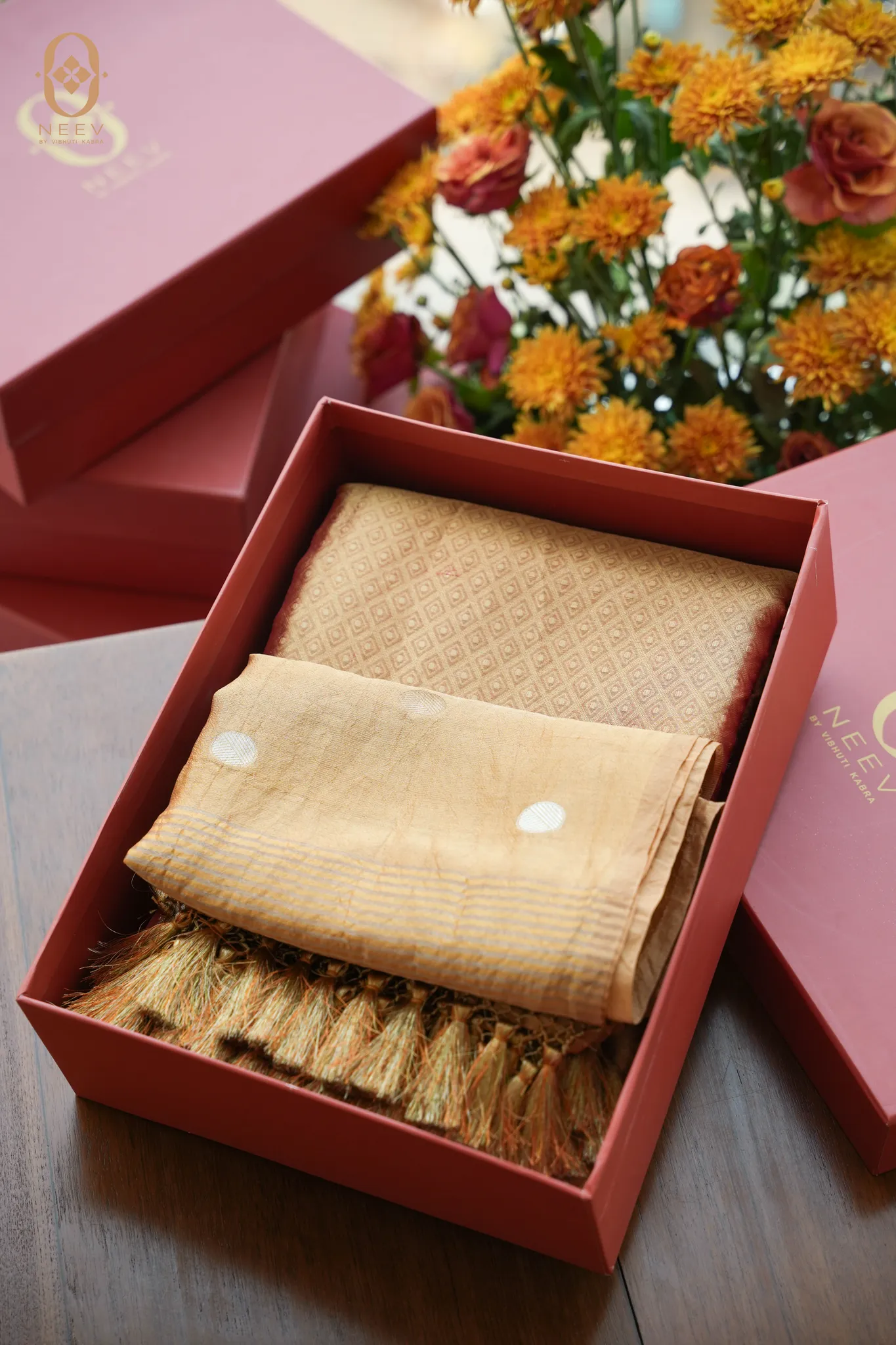 Neev Sona Box