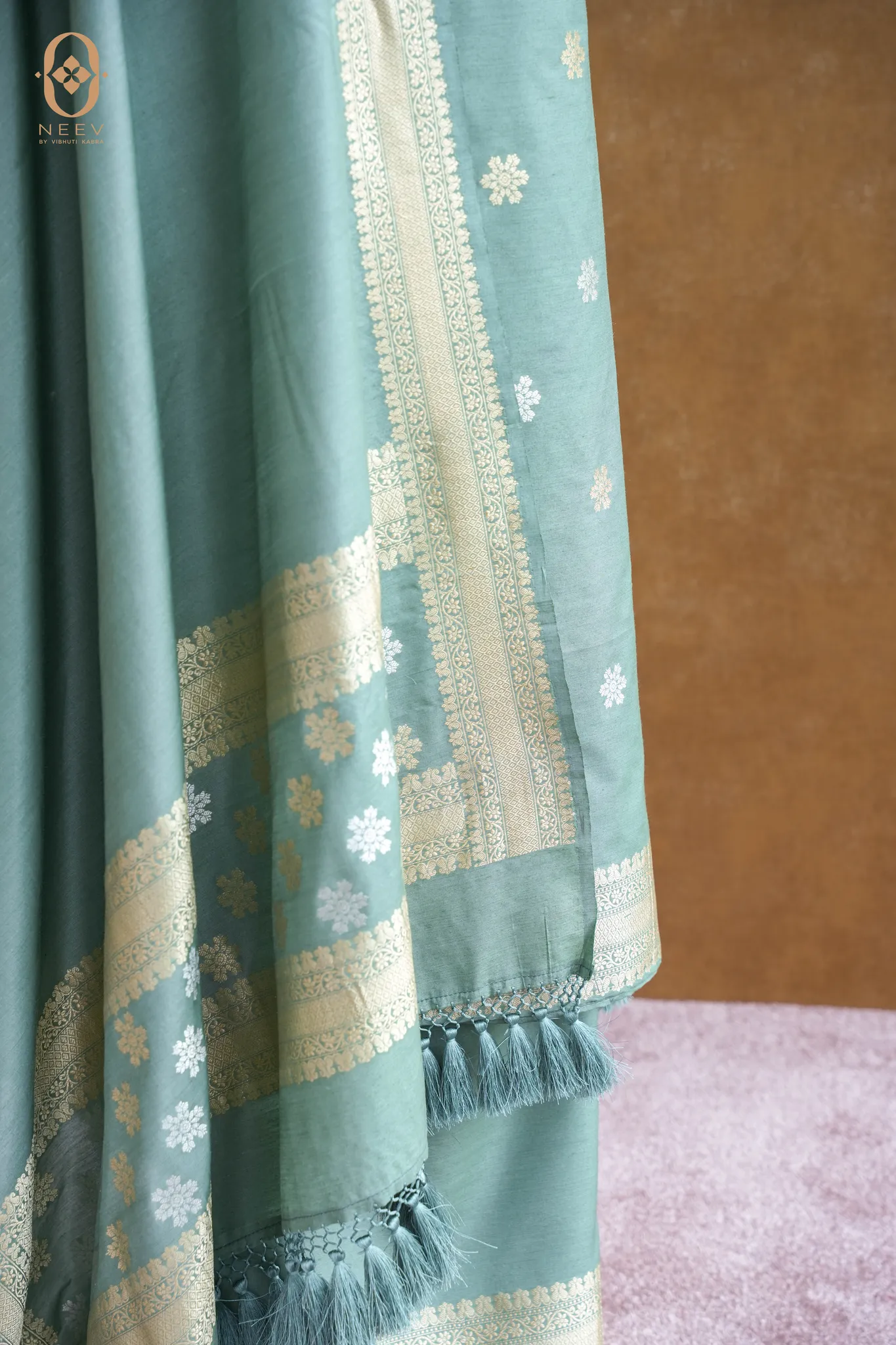 Dhruv Tara Suit Set