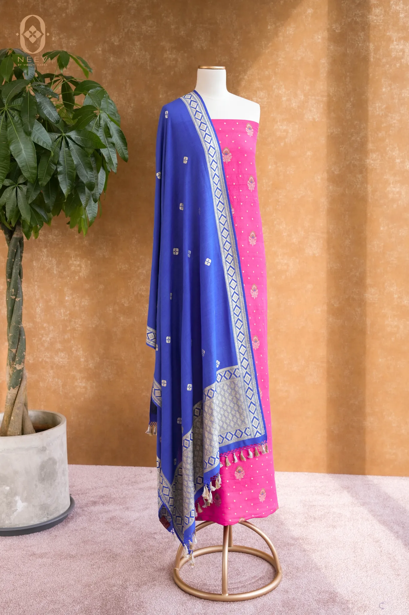 Munga Tassar Meenakari Suit Set