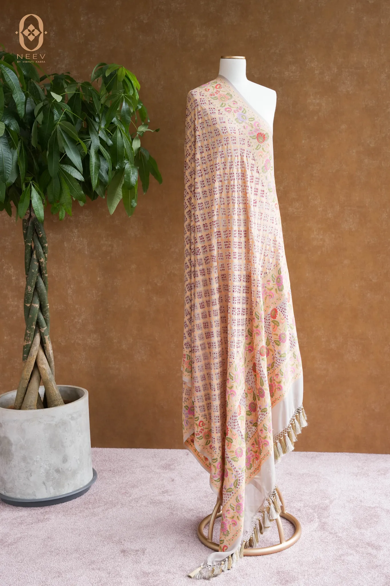 Georgette Bandhani Dupatta With Meenakari