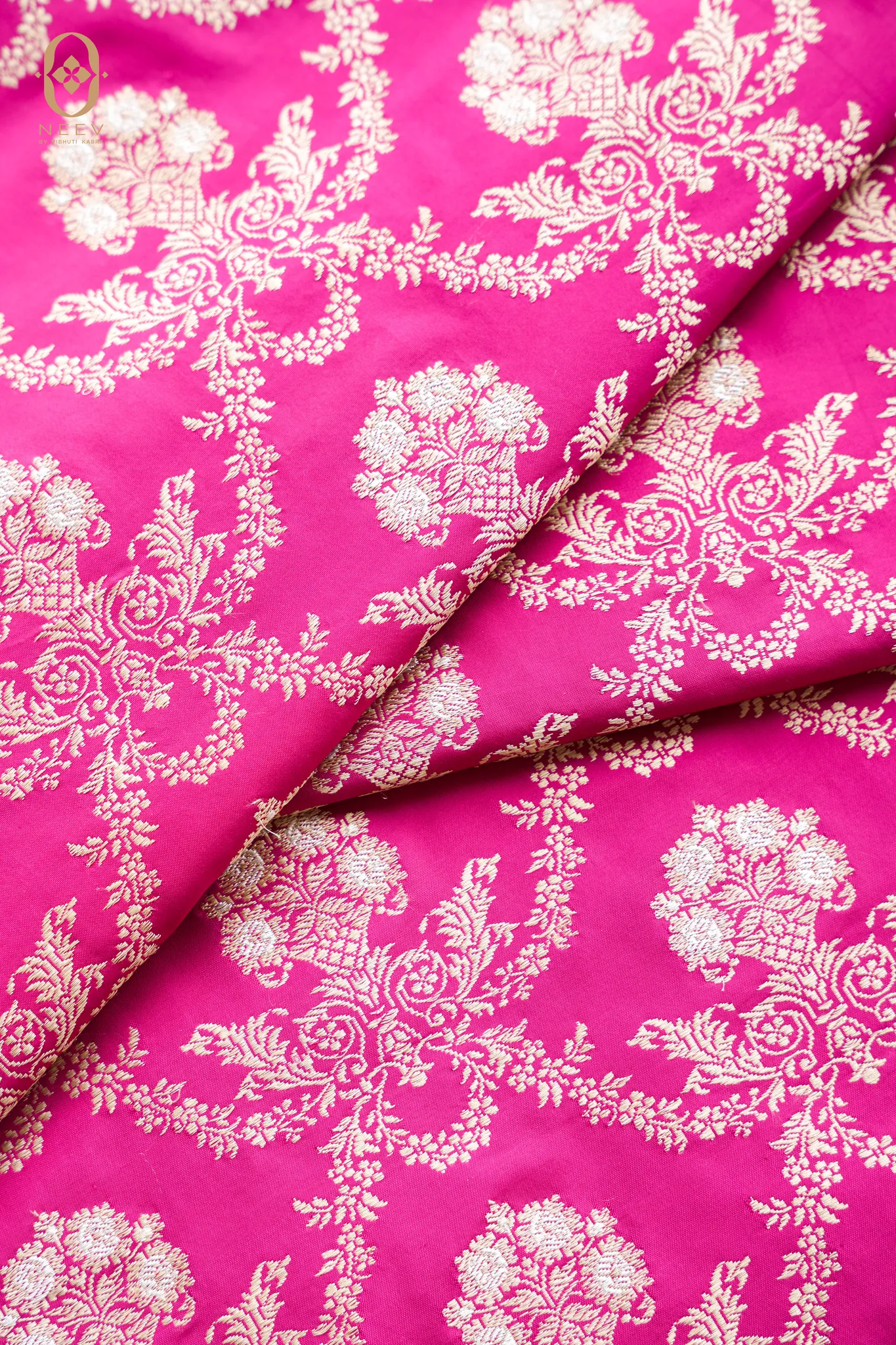 Sachi Zari Sona Rupa Jaal Intricate Fabric
