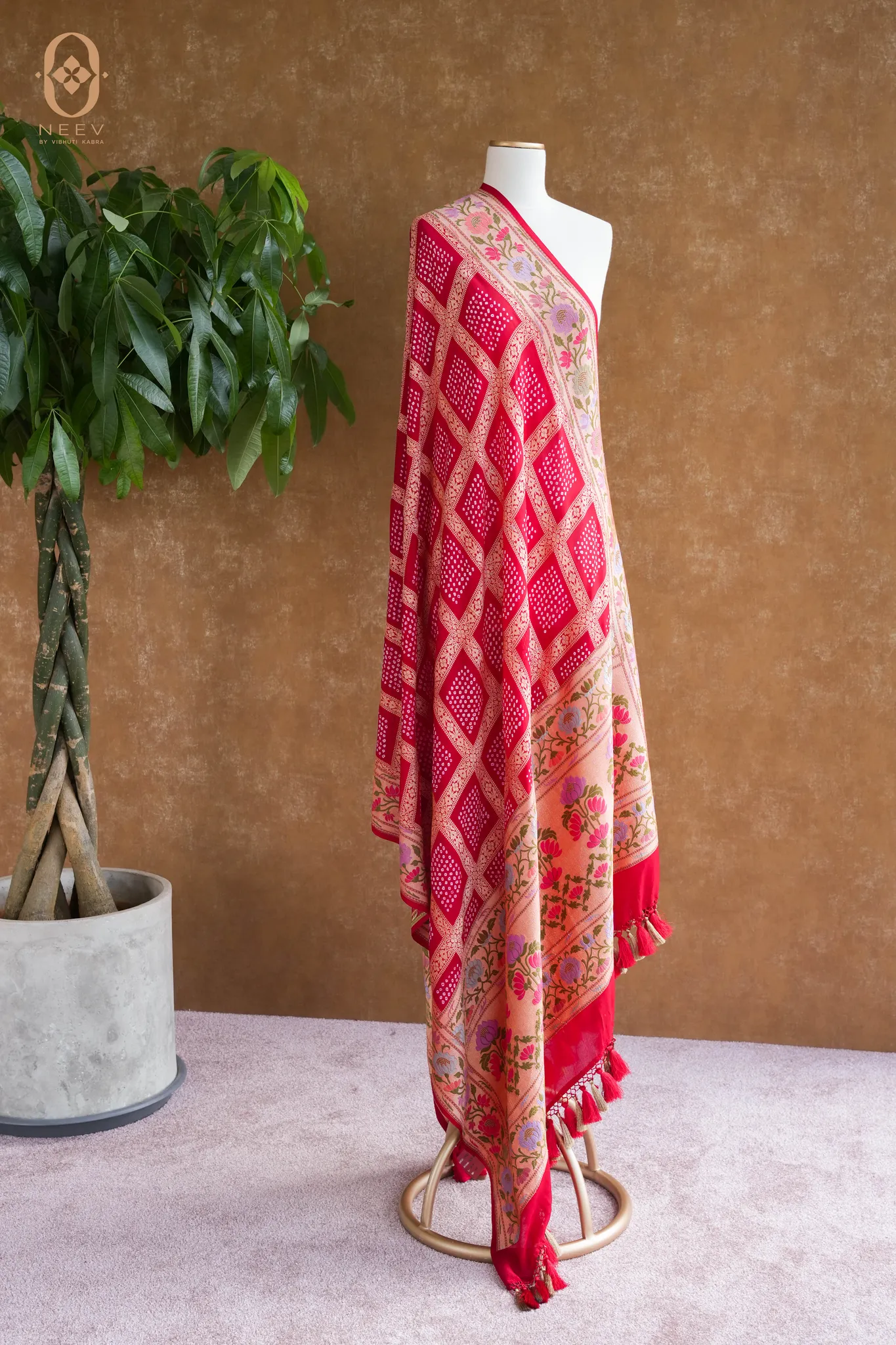 Georgette Bandhani Dupatta With Meenakari