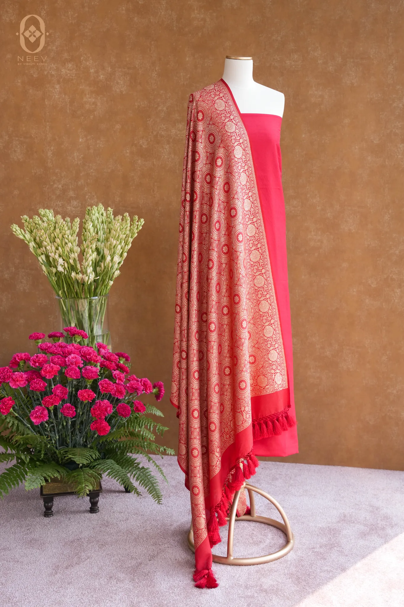 Neev Premium Silk Suit With Infinite Dhruvtara Dupatta