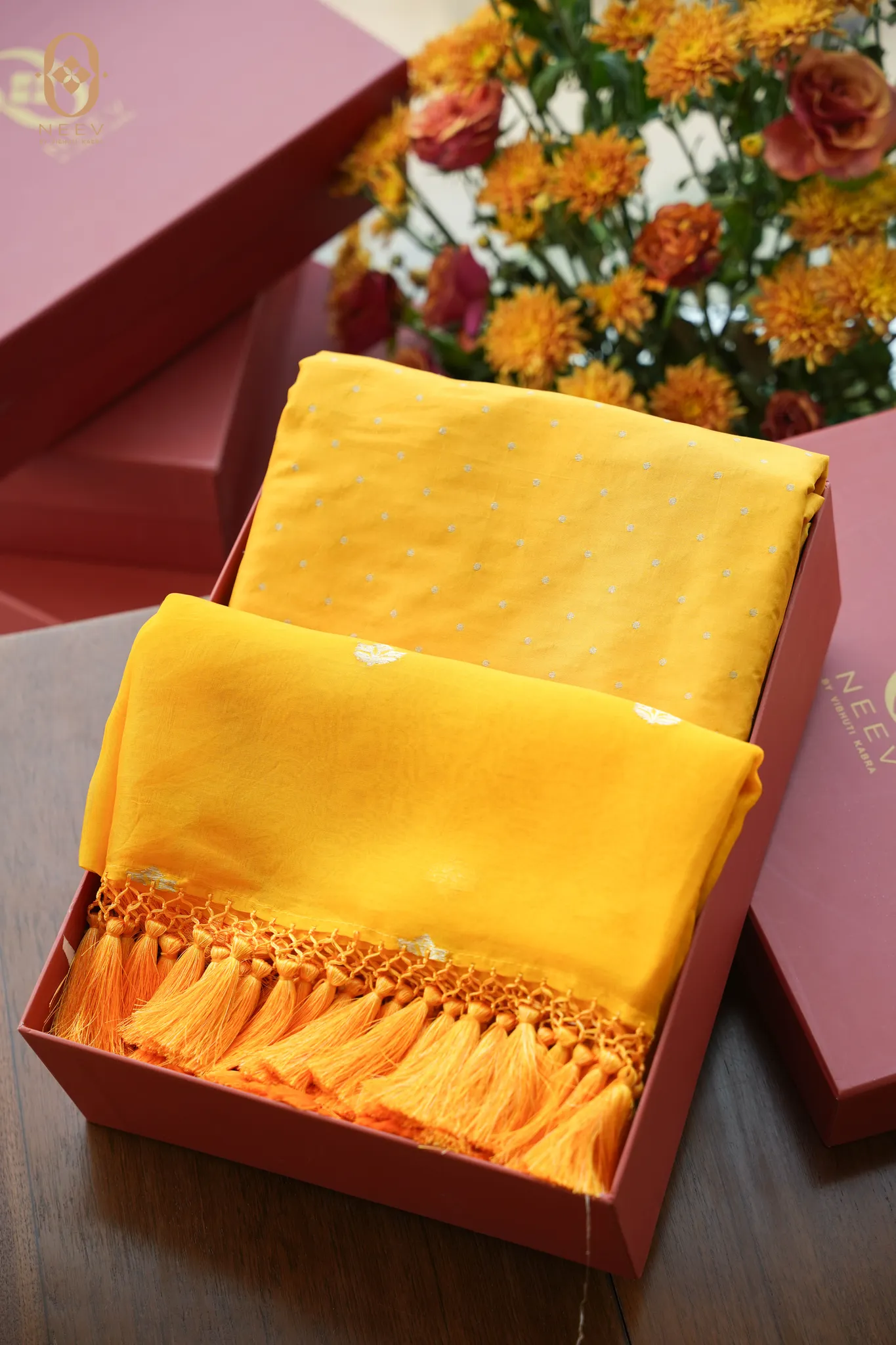 Neev Sona Box