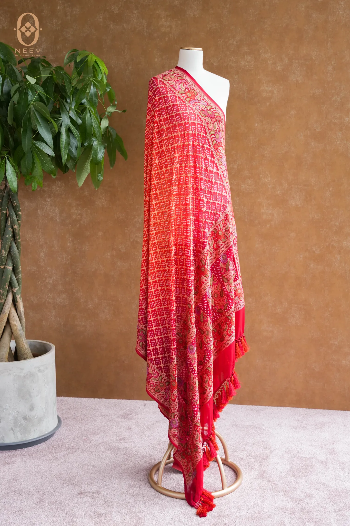 Georgette Bandhani Dupatta With Meenakari