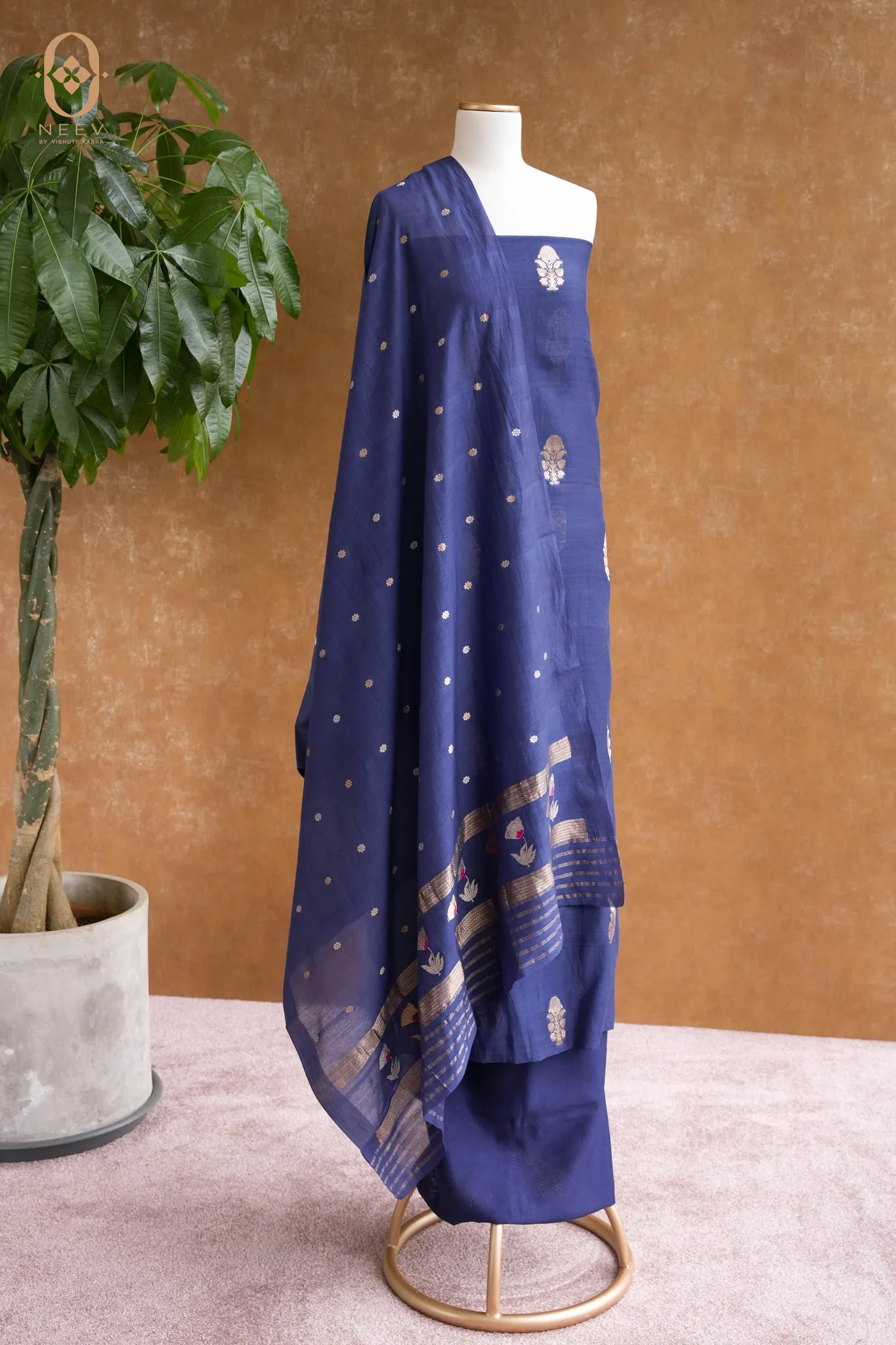 Mul Boota Meenakari Suit Set
